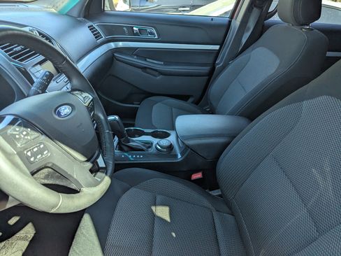 Used 2016 Ford Explorer XLT image 15