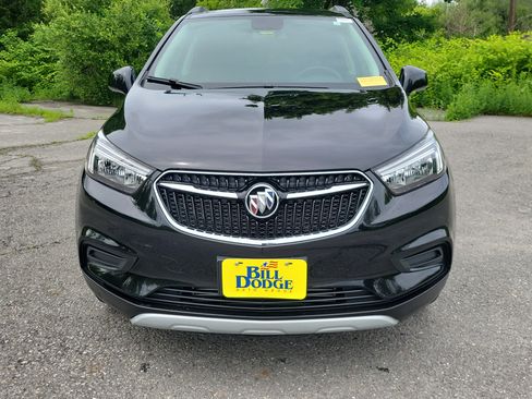 Used 2022 Buick Encore Preferred w/ Safety Package AWD/4WD image 2