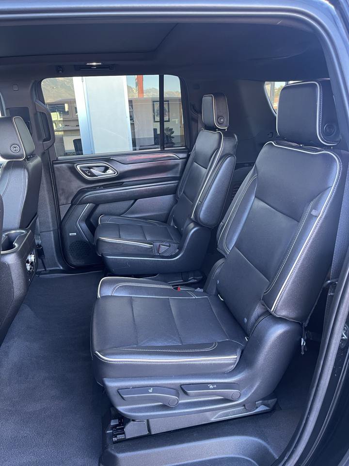 Used 2021 GMC Yukon XL SLT w/ SLT Luxury Plus Package AWD/4WD image 14