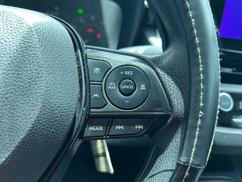 Used 2024 Toyota Corolla LE FWD image 19