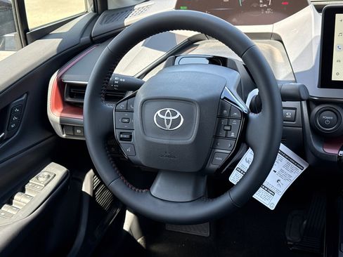New 2026 Toyota Prius Plug-In Hybrid FWD image 21