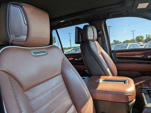 Certified 2024 GMC Yukon Denali Ultimate AWD/4WD image 29