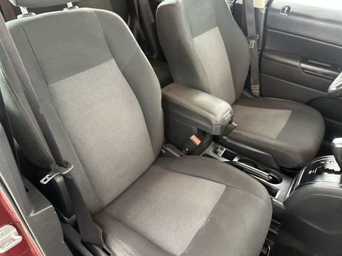 Used 2014 Jeep Patriot Latitude AWD/4WD image 24