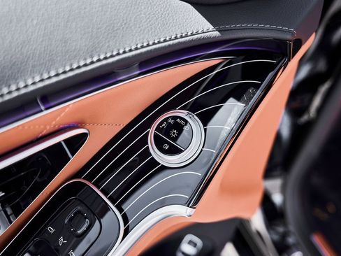 Used 2024 Mercedes-Benz S 63 AMG S image 32