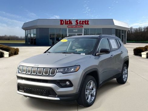 Certified 2022 Jeep Compass Limited image 2