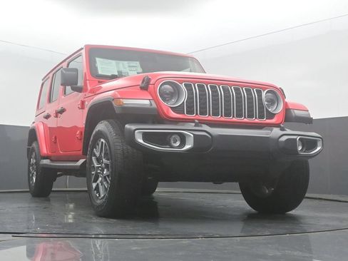 Used 2024 Jeep Wrangler Unlimited Sahara w/ Technology Group AWD/4WD image 57