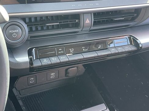 Used 2024 Toyota Prius LE image 8