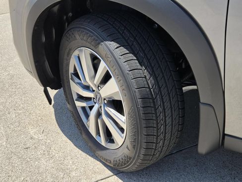 New 2026 Nissan Pathfinder SL FWD image 9
