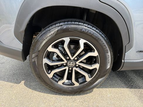 Used 2023 Toyota Corolla Cross AWD Hybrid image 17