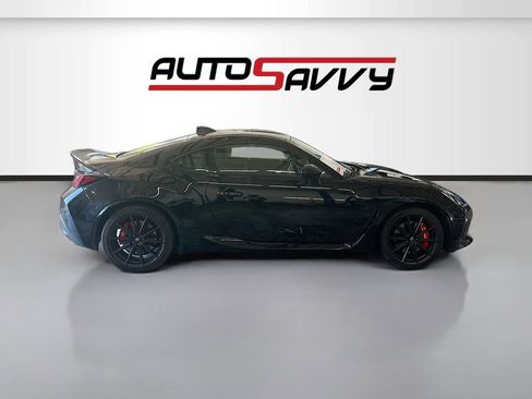Used 2025 Toyota GR86 Premium w/ Performance Package RWD image 8