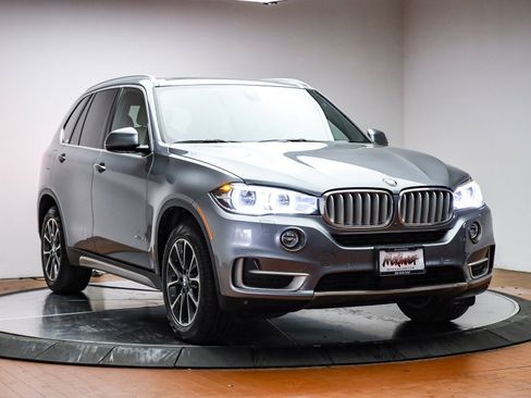 Used 2017 BMW X5 xDrive35d image 3