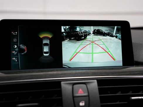 Used 2017 BMW 330i xDrive 330i xDrive image 16