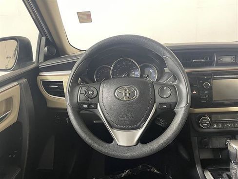 Used 2016 Toyota Corolla LE FWD image 13