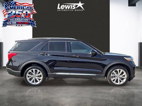 Used 2024 Ford Explorer Platinum w/ Technology Package AWD/4WD image 5