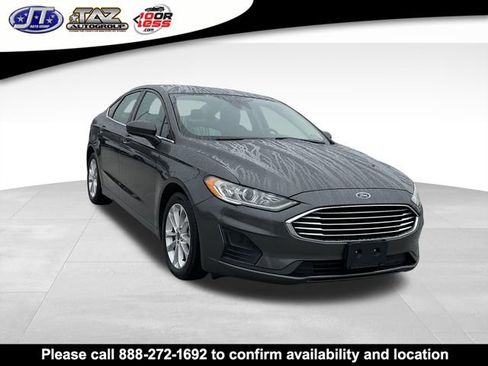 Used 2020 Ford Fusion SE image 1