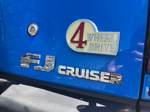 Used 2007 Toyota FJ Cruiser 4WD image 25