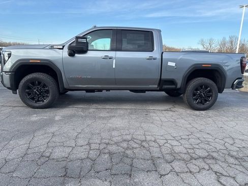 New 2026 GMC Sierra 2500 AT4 image 4