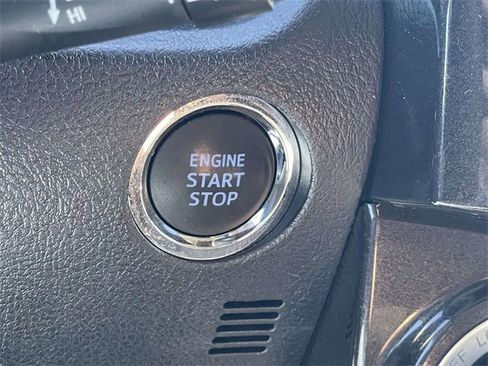 Used 2022 Toyota 4Runner TRD Off-Road Premium image 19