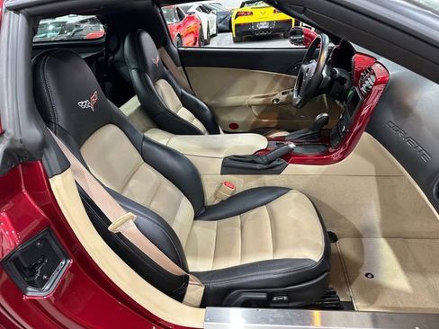 Used 2007 Chevrolet Corvette Coupe w/ Preferred Equipment Group RWD image 13