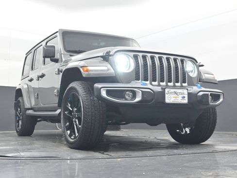 Used 2023 Jeep Wrangler Unlimited Sahara AWD/4WD image 24