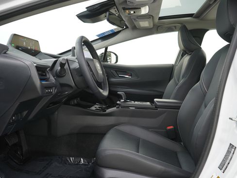Used 2025 Toyota Prius AWD image 17