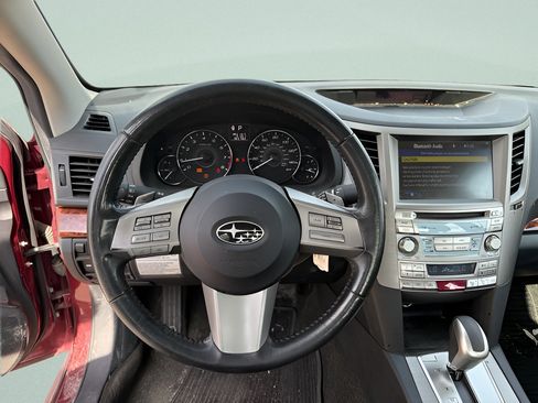Used 2011 Subaru Legacy 2.5i Limited AWD/4WD image 3