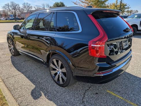 Certified 2024 Volvo XC90 B6 Ultimate w/ Lounge Package image 6