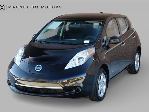 Used 2017 Nissan Leaf S w/ Charge Package image 4