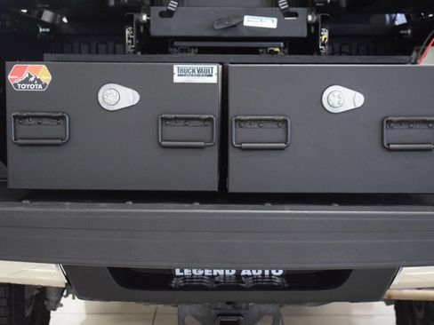 Used 2017 Toyota Tacoma TRD Off-Road image 27