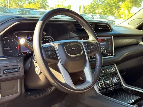 Used 2021 GMC Yukon Denali w/ LPO, Illumination Package image 30