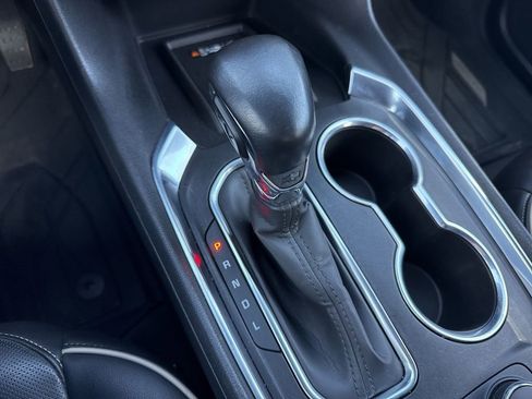 Used 2022 Chevrolet Traverse Premier w/ Redline Edition image 20