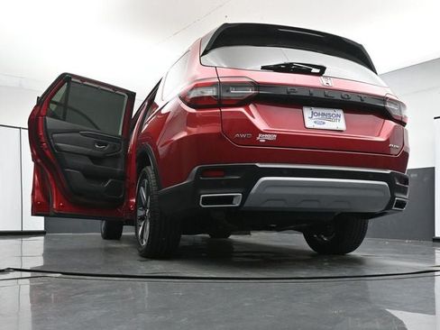Used 2024 Honda Pilot Elite image 39
