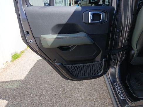 New 2026 Jeep Gladiator Mojave image 17