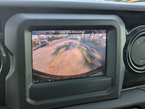 Used 2020 Jeep Wrangler Unlimited Sport image 19