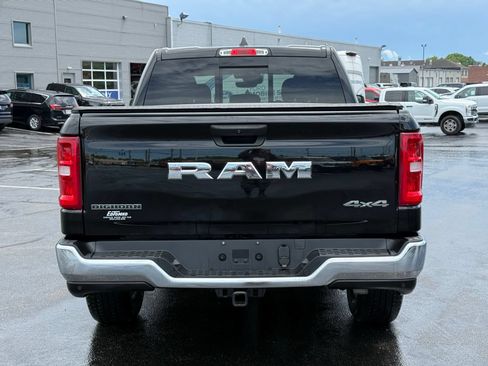 Used 2025 RAM 1500 Big Horn AWD/4WD image 5
