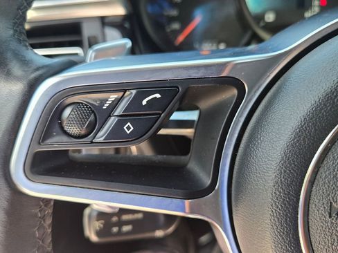 Used 2020 Porsche Macan AWD/4WD image 26