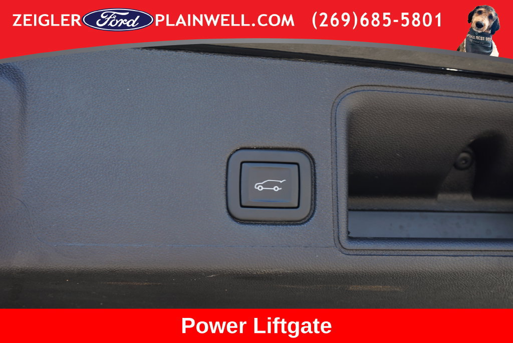 Used 2024 GMC Terrain SLT AWD/4WD image 11