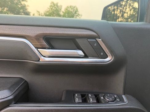 Used 2024 Chevrolet Silverado 1500 LT AWD/4WD image 27
