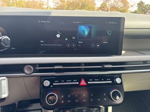 Used 2026 Hyundai Tucson Limited image 18