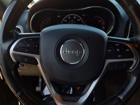 Used 2020 Jeep Grand Cherokee Limited w/ Luxury Group II image 11