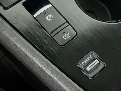 Used 2023 Nissan Rogue SV image 25