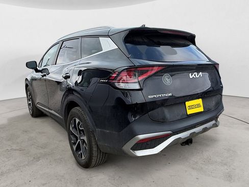 Used 2023 Kia Sportage EX AWD/4WD image 2
