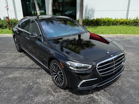 Used 2024 Mercedes-Benz S 580 4MATIC Sedan image 5