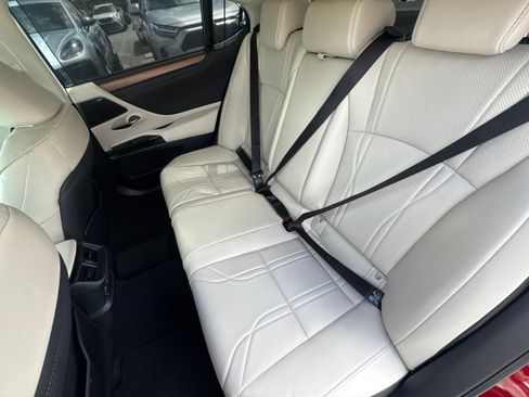 Used 2025 Lexus ES 300h Ultra Luxury w/ Accessory Package (Z1) FWD image 19