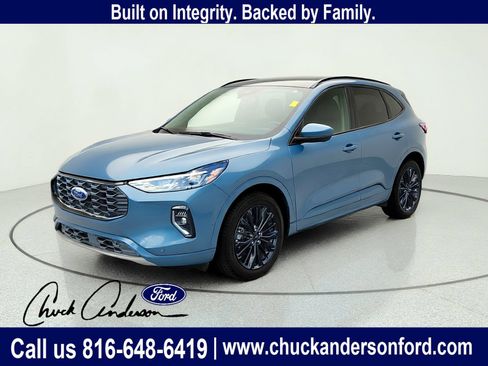 Used 2023 Ford Escape ST-Line Elite w/ Premium Technology Package AWD/4WD image 2