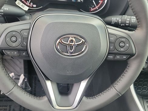 Used 2025 Toyota RAV4 XLE image 24