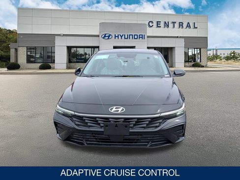 New 2026 Hyundai Elantra Limited image 2