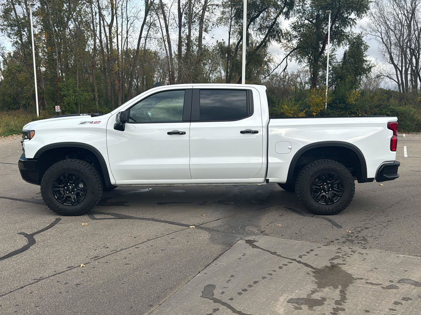 Used 2026 Chevrolet Silverado 1500 ZR2 AWD/4WD image 2