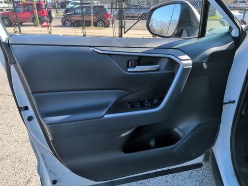 Used 2023 Toyota RAV4 XLE image 12