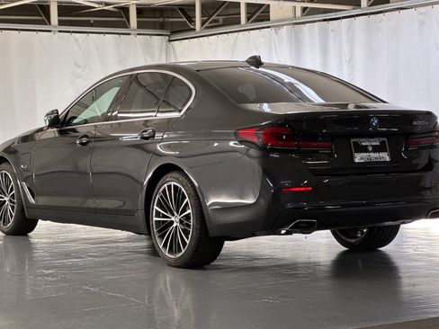 Used 2023 BMW 530e w/ Convenience Package image 3